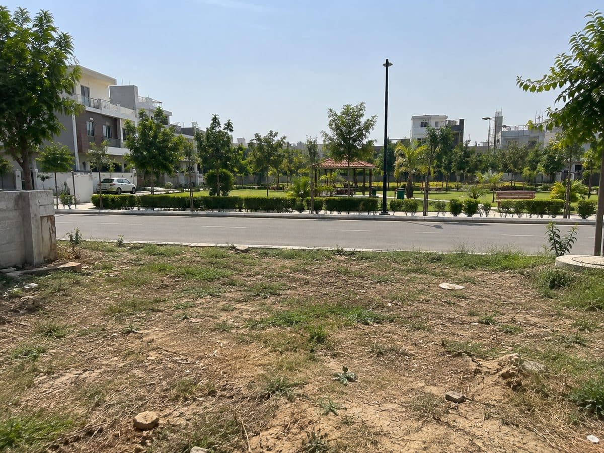 400 sq yd residential plot in Dwarka Expressway, Gurgaon