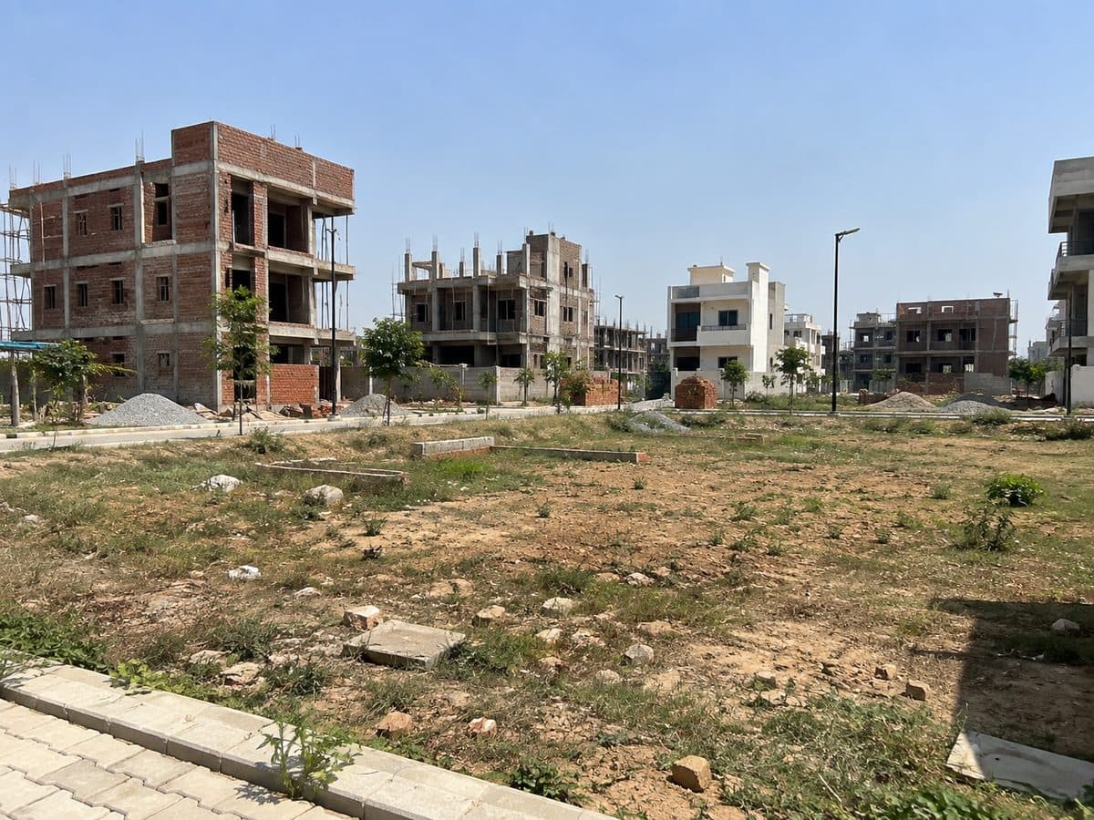 450 sq yd residential plot in Sohna Road, Gurgaon
